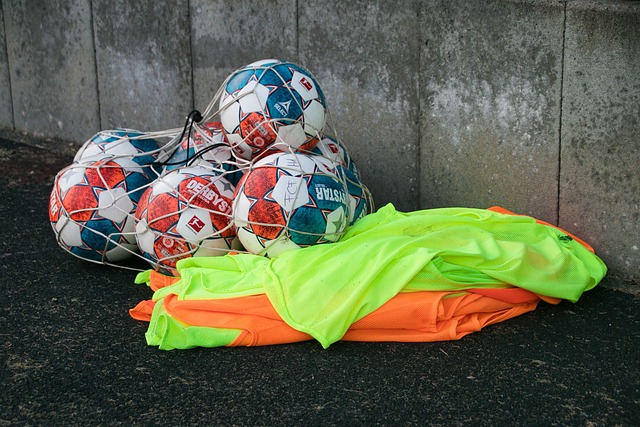 虎扑体育：萨拉赫当选英超月最佳球员，生涯次获奖追平凯恩和阿圭罗.